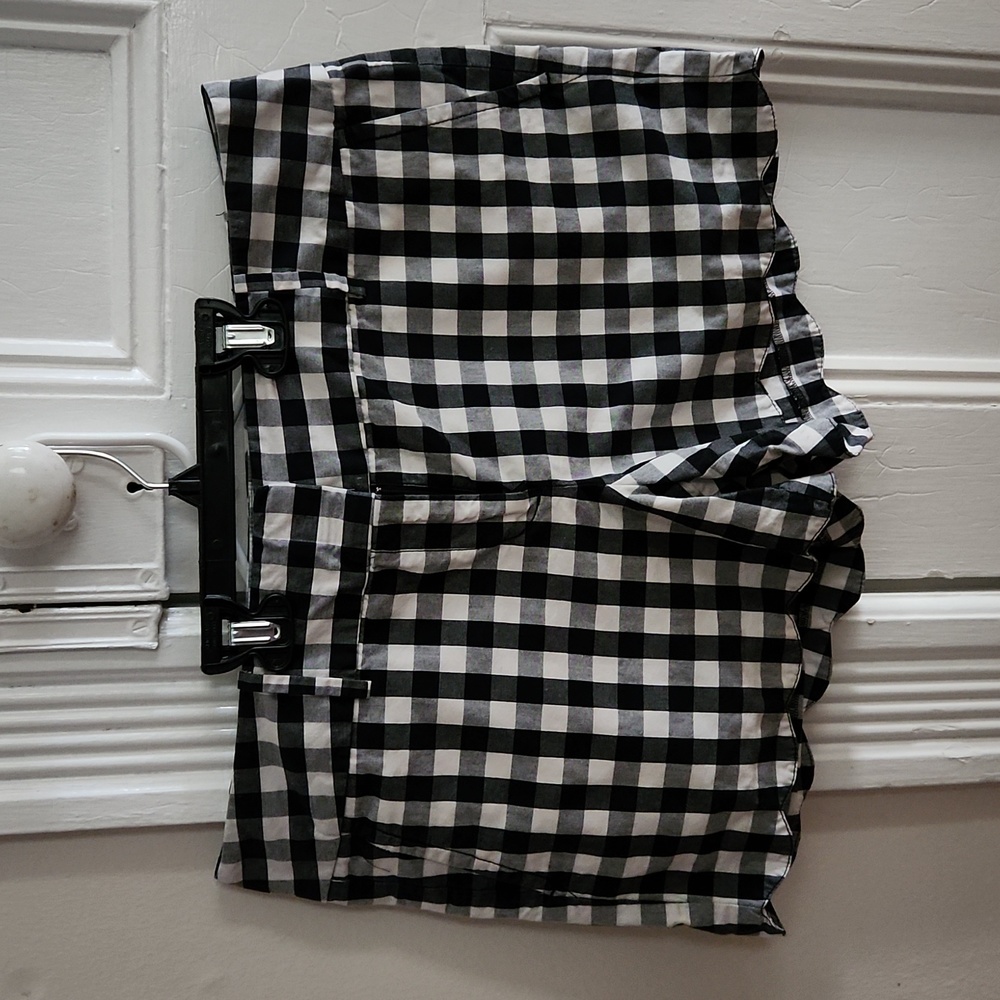 Ann Taylor gingham shorts 10